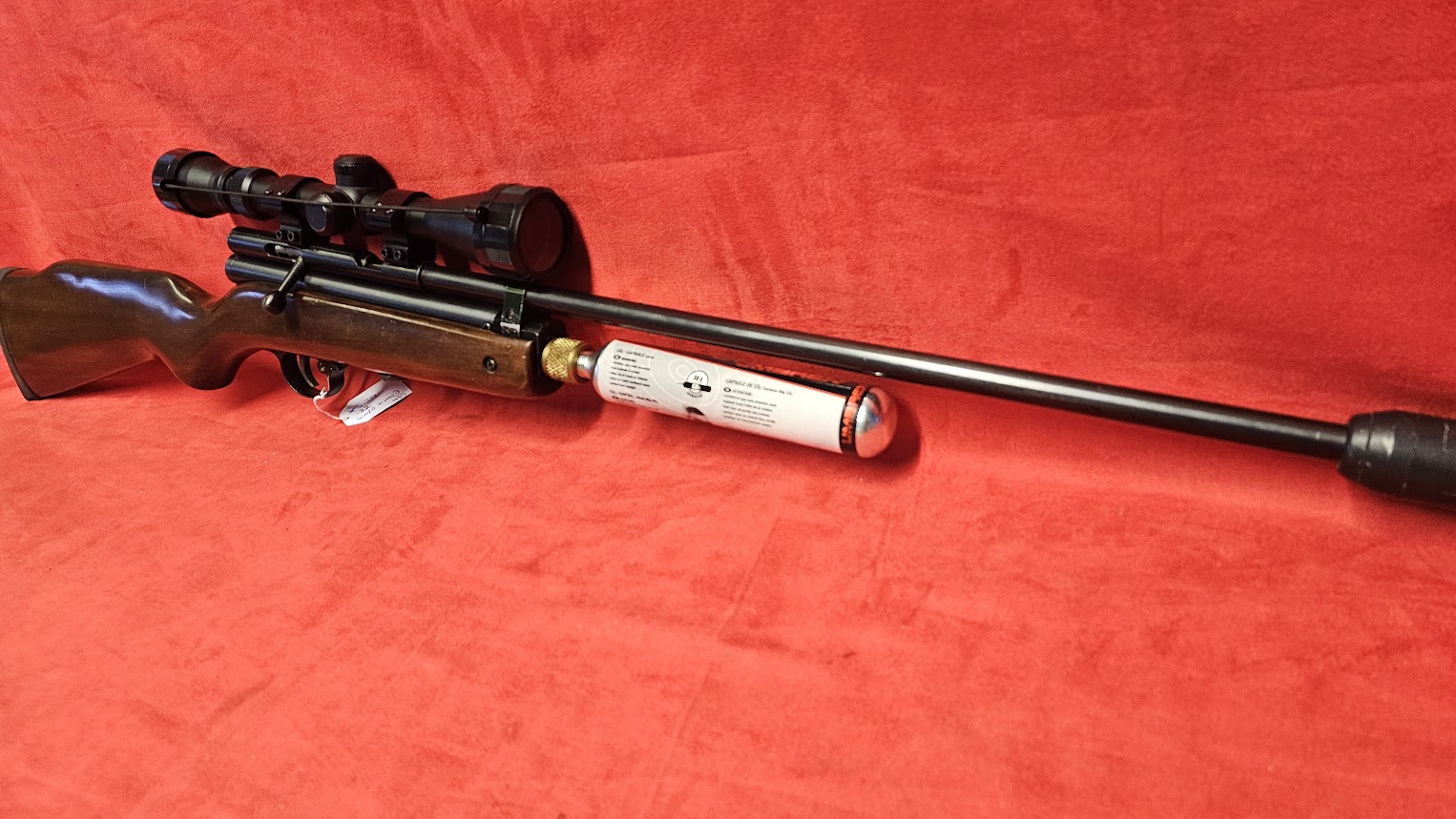 XS79 .22 Co2 Air Rifle with Scope and Moderator - Image 3