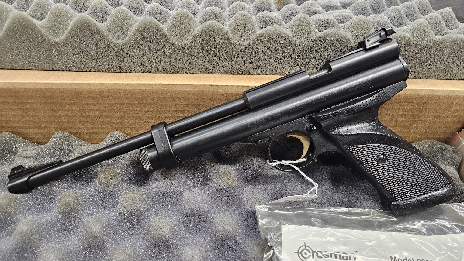 Crosman 2300T .177 Co2 Air Pistol ( Target model ) - Image 2