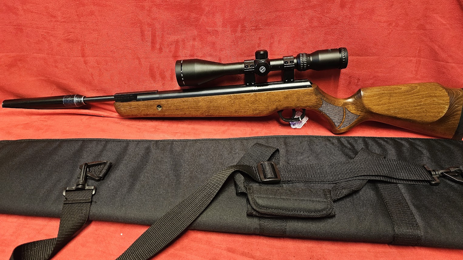 Cometa Fenix 400 USC .22 Air Rifle with Hawke Scope and Slip - Image 8