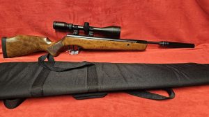 Cometa Fenix 400 USC .22 Air Rifle with Hawke Scope and Slip